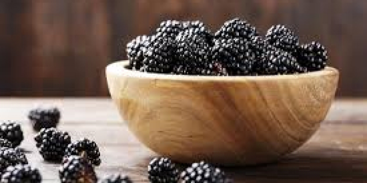 Why Should Every Man Eat Blackberries Daily?